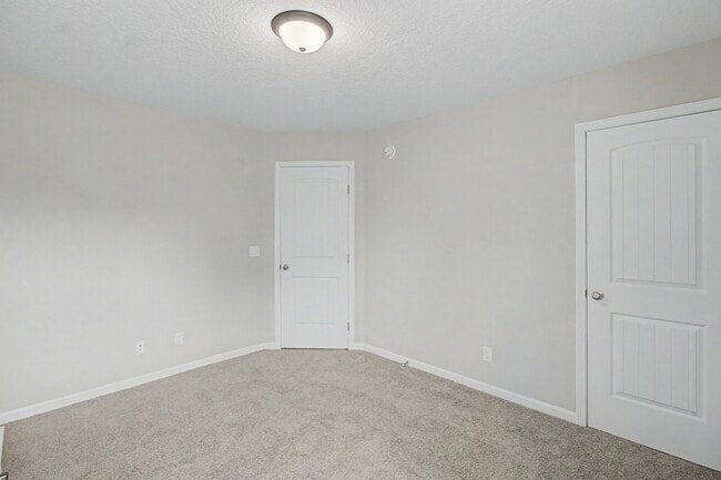 Building Photo - 18 Sunflower Cir NE