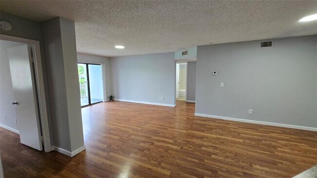 Building Photo - 9044 W Atlantic Blvd