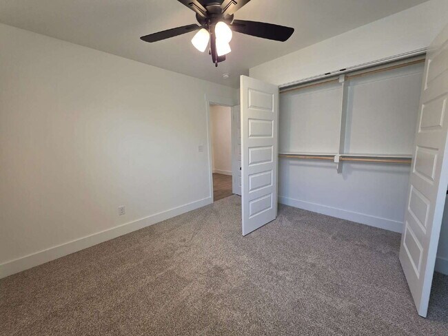Building Photo - 8760 Sunspire Ln
