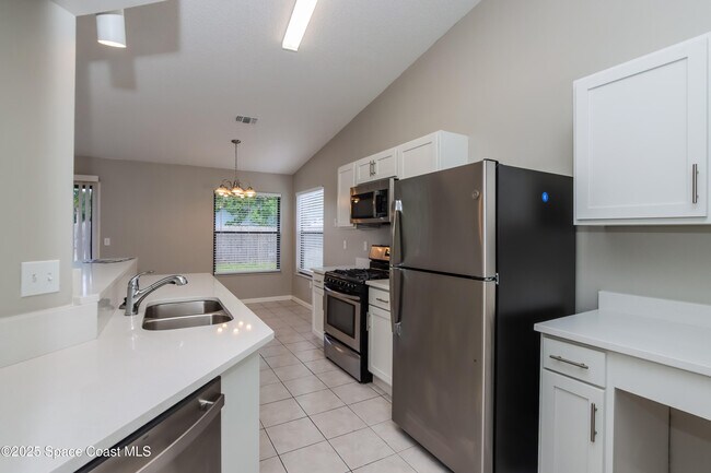 Building Photo - 1228 Sleepy Hollow Ln