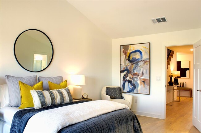 Building Photo - 300 Tesla Cir