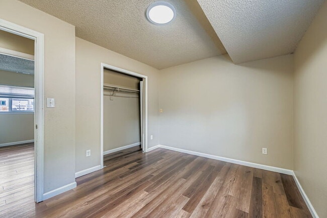 Building Photo - 6652 Provincial Dr