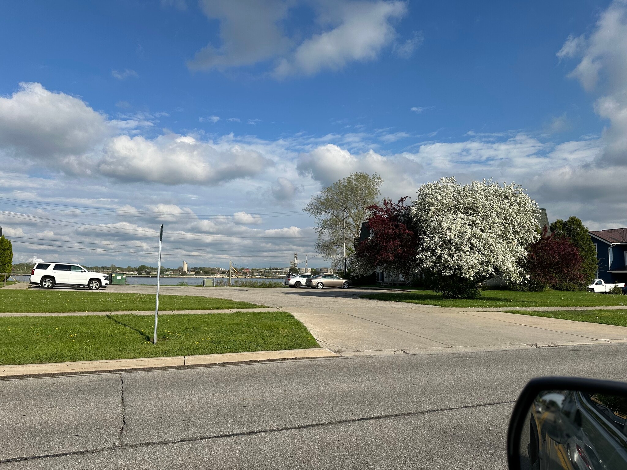 Building Photo - 2008 Military St