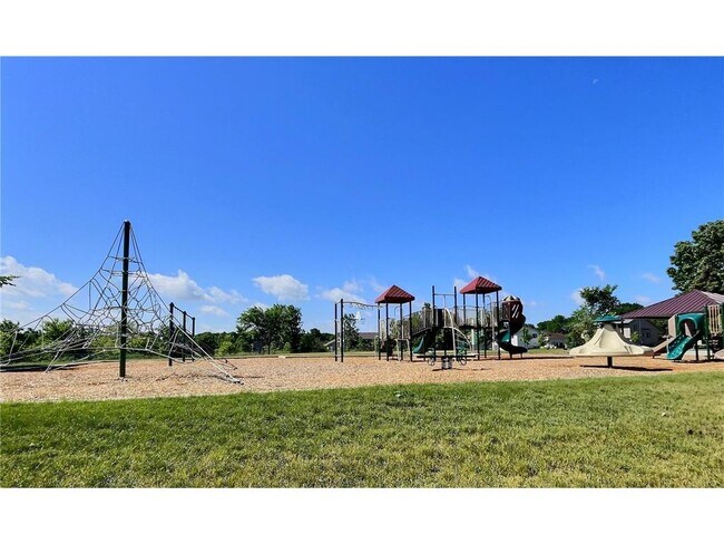 Building Photo - 6081 Bakken St