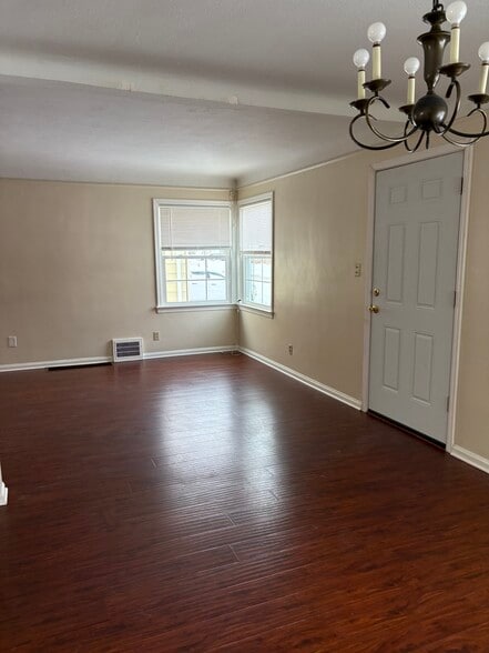 Building Photo - 13813 Wainstead Ave