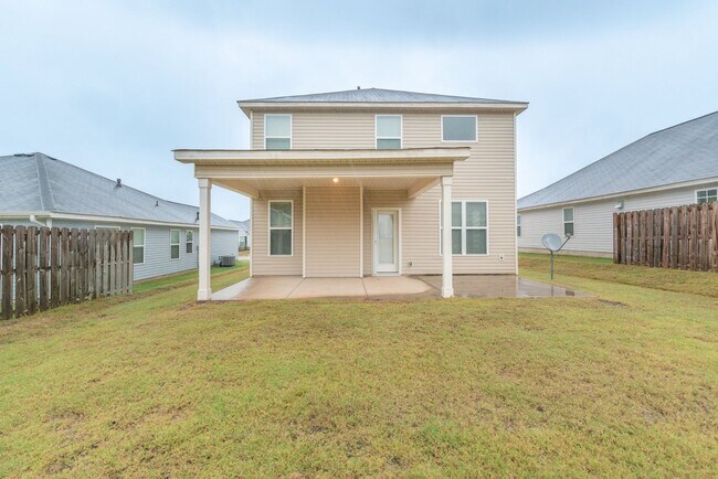 Building Photo - Beautiful and spacious 2 Story in Summerto...