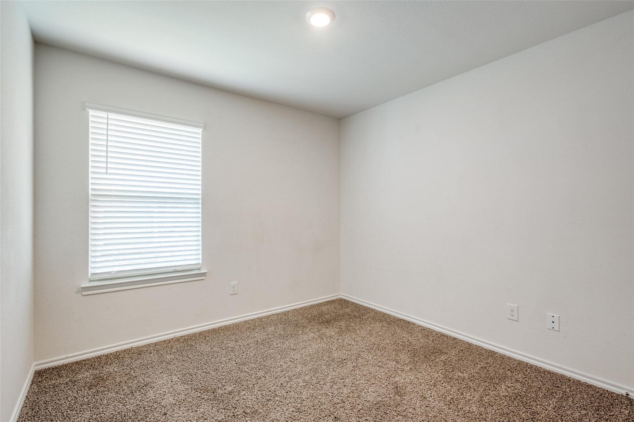 Building Photo - 111 Barbara Ln