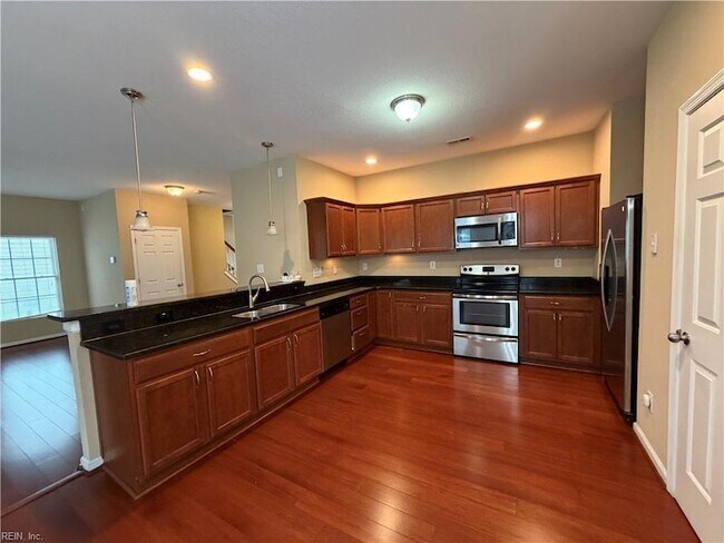 Building Photo - 2960 Verdun Ave
