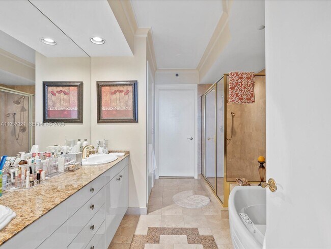 Building Photo - 19111 Collins Ave