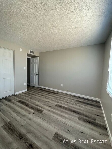 Building Photo - 13641 N 36th St