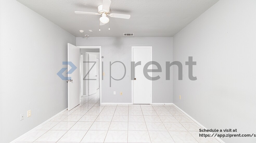 Building Photo - 839 Chelsea Ave