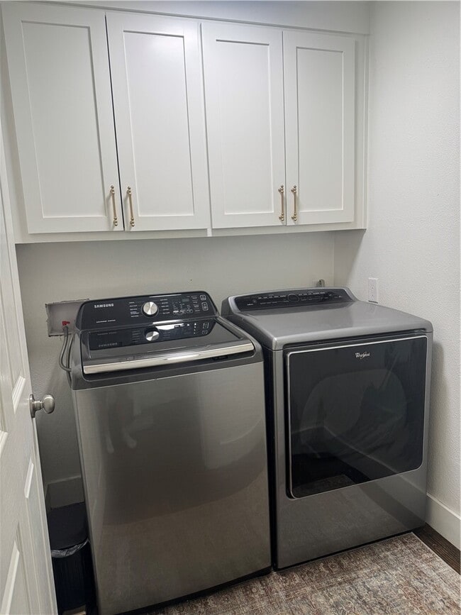 Building Photo - 101 Fox Glove Ln