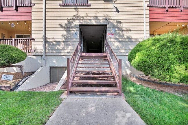 Building Photo - Charming 2-Bed Condo Near CMU & St. Mary’s...