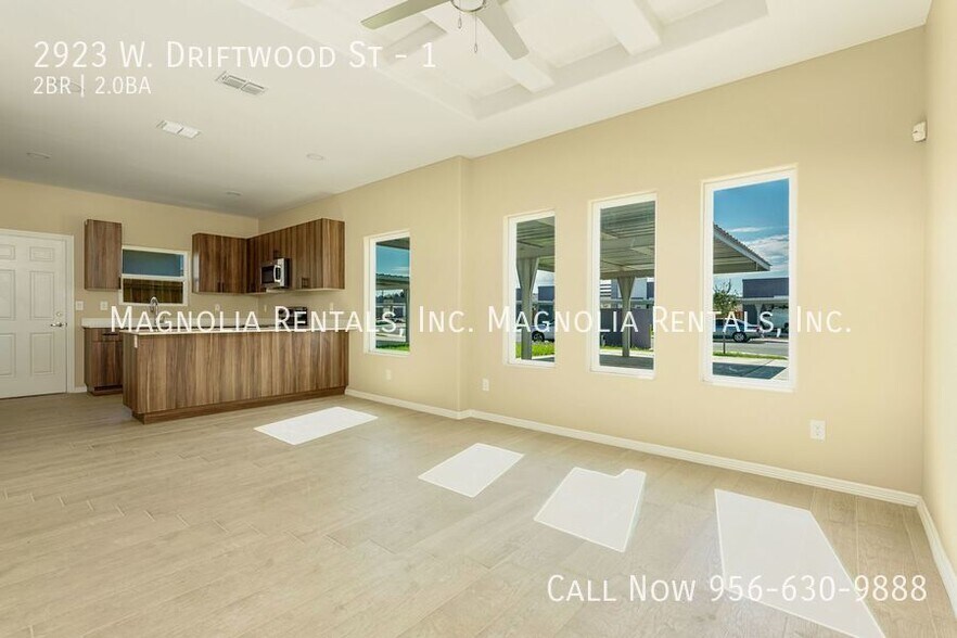 Building Photo - 2923 W Driftwood St