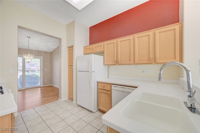 Building Photo - 9356 Villa Ridge Dr