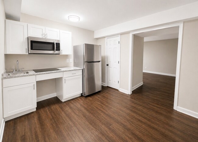 Building Photo - 2707 Little River Dr