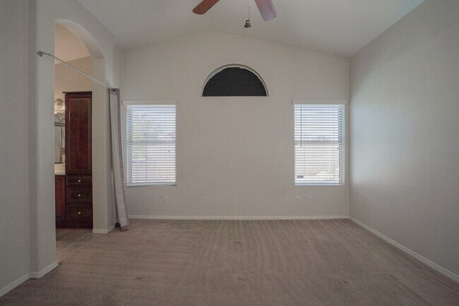 Building Photo - 15614 N 34th St