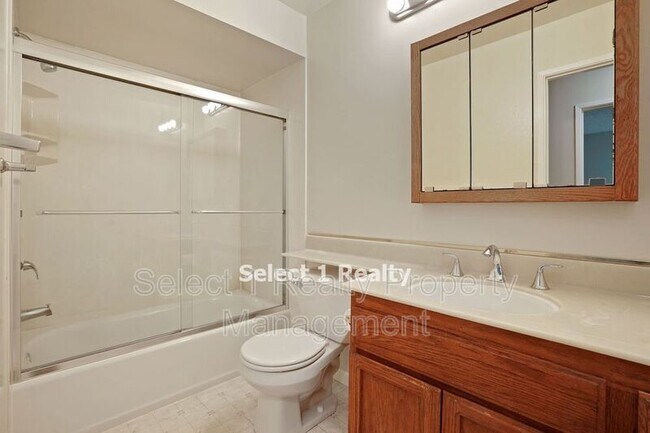 Building Photo - 546 La Corso Dr