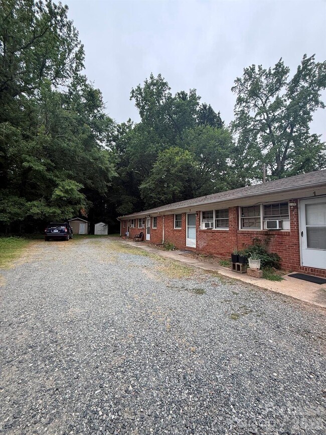 Building Photo - 3615 Morris Field Dr