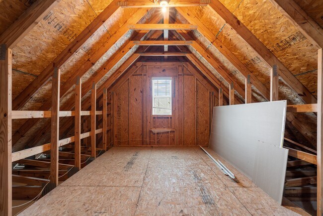 Building Photo - 133 Lockwood Dr