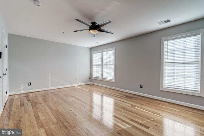 Building Photo - 5820 Pearson Ln