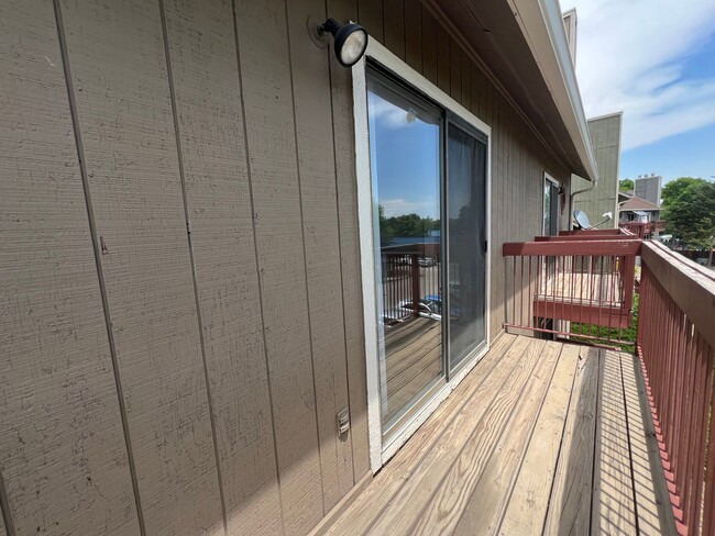 Building Photo - Boardwalk4501 (KC-AM)
