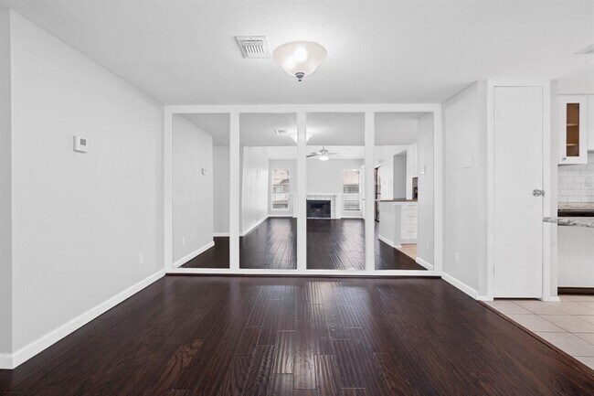 Building Photo - 14777 Wunderlich Dr