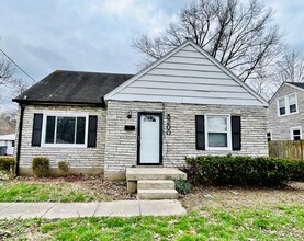 Building Photo - Four Bedroom off Dixie Highway