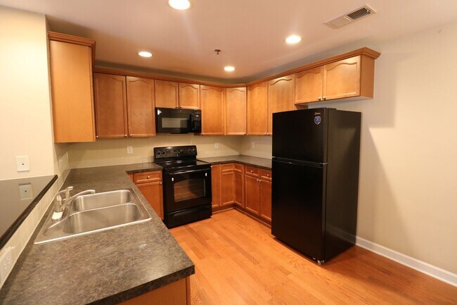 Building Photo - 4762 Tatton Park Dr