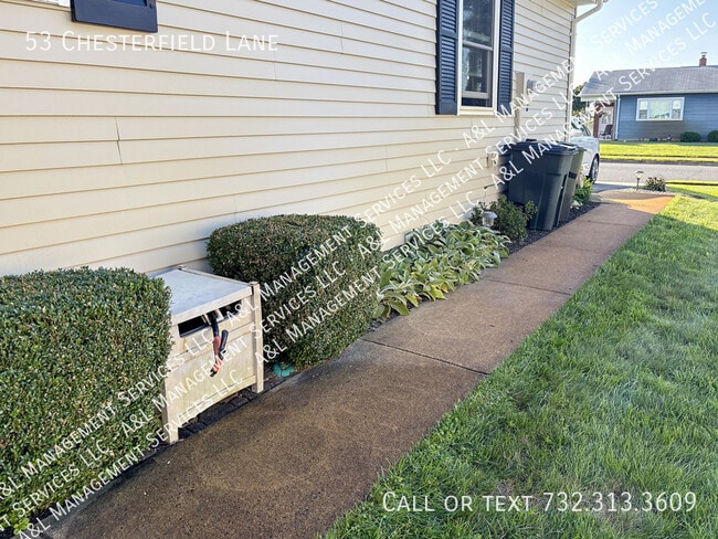 Building Photo - 53 Chesterfield Ln