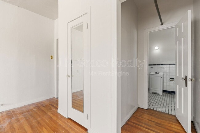 Building Photo - 2803 Bellmead Dr