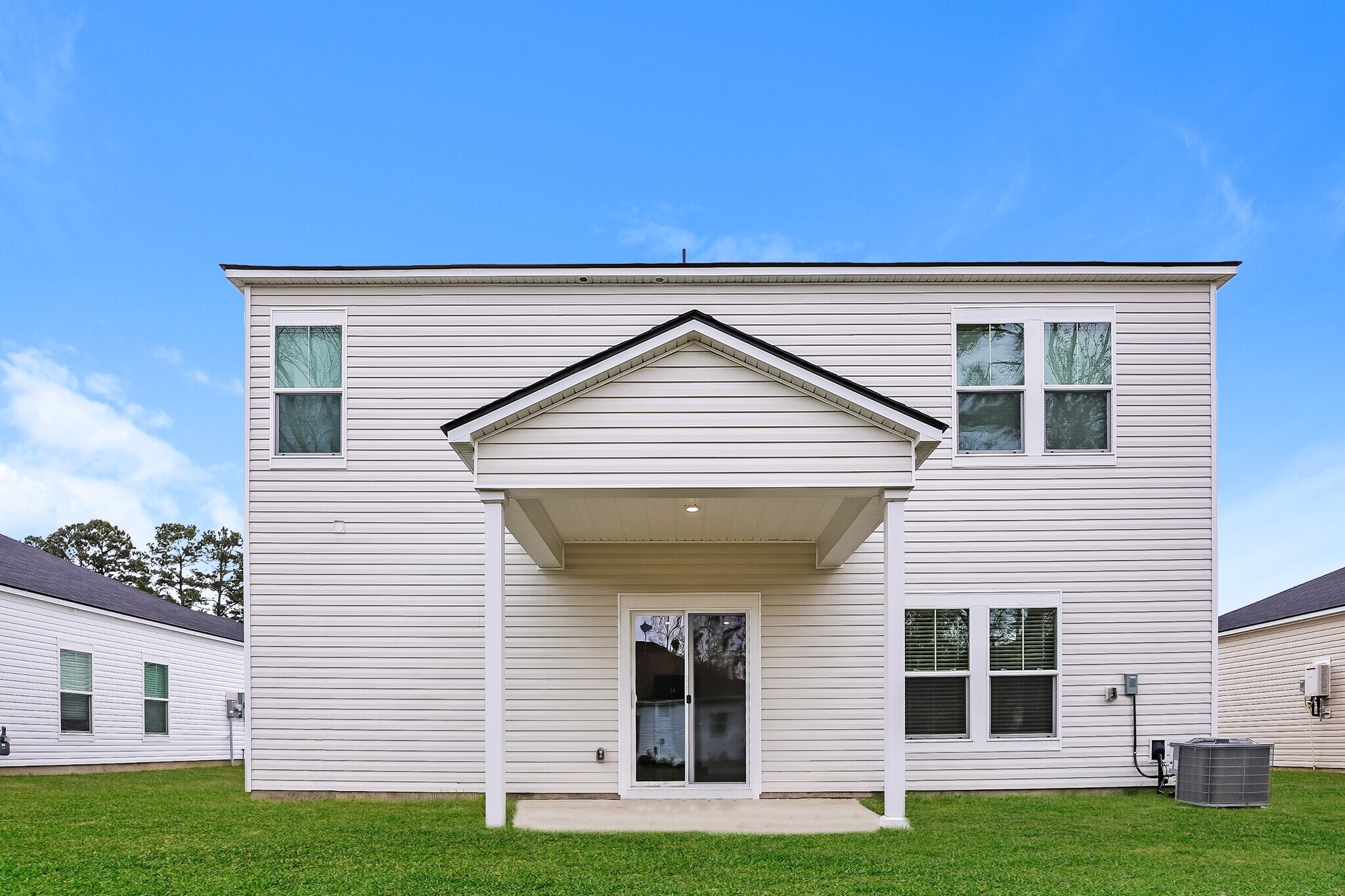 Building Photo - 116 S Reindeer Rd