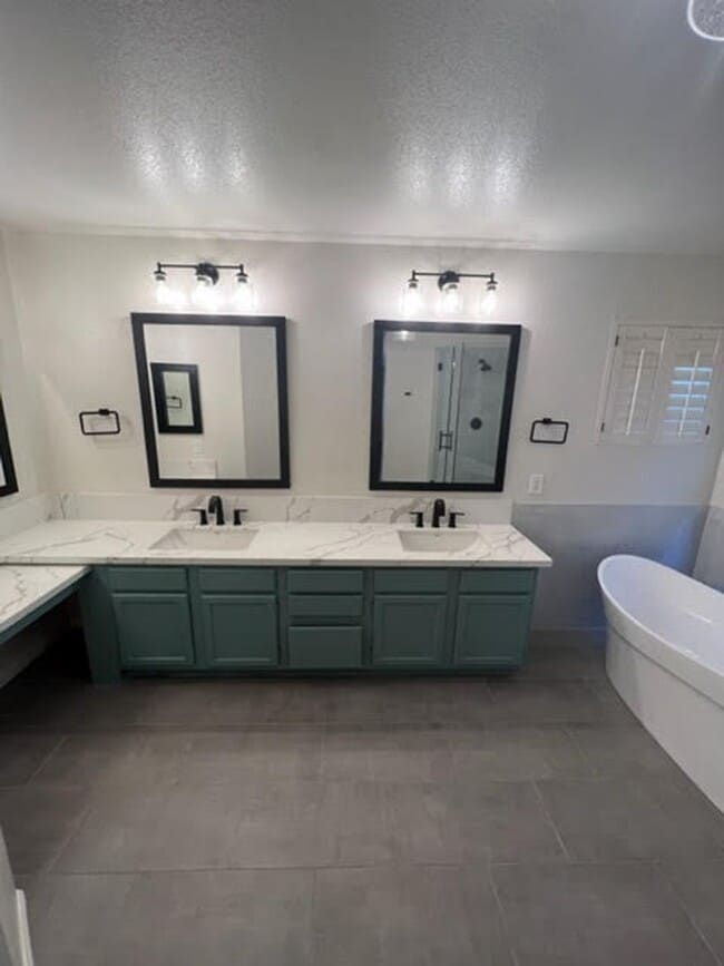 Building Photo - 4185 Falling Water Dr