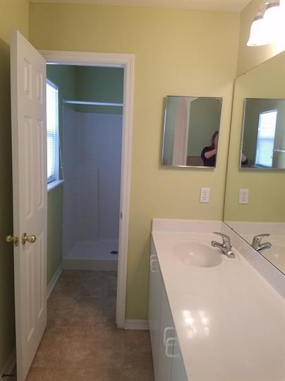 Building Photo - Spacious 4 bedroom, 2.5 bathroom house in Poinciana