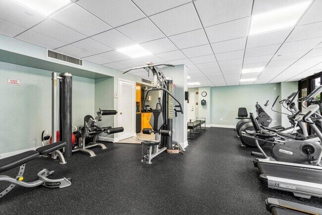 Building Photo - 4200 N Ocean Dr