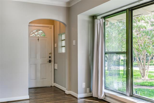 Building Photo - 2051 Marydale Rd