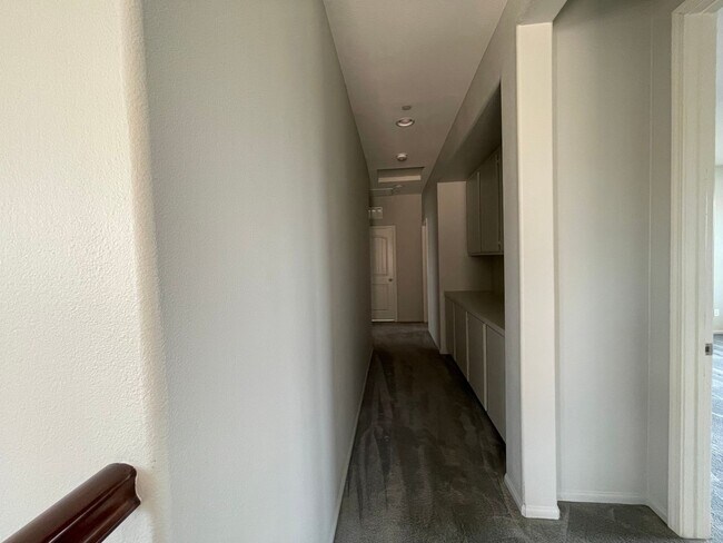 Building Photo - Spacious Chula Vista Home | 2 Car Garage | Pools, Gym & Tennis Courts