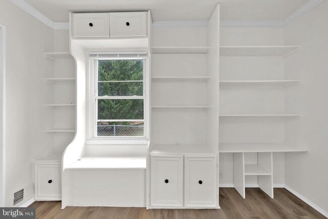 Building Photo - 46423 Franklin Rd