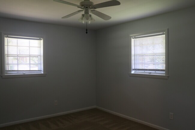 Building Photo - 21 Highpoint Dr