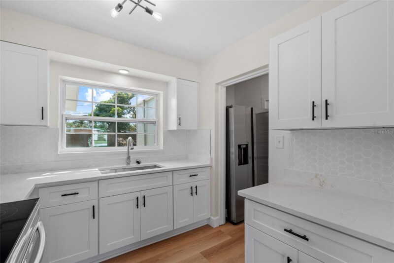 Building Photo - 5916 Gulfport Blvd S