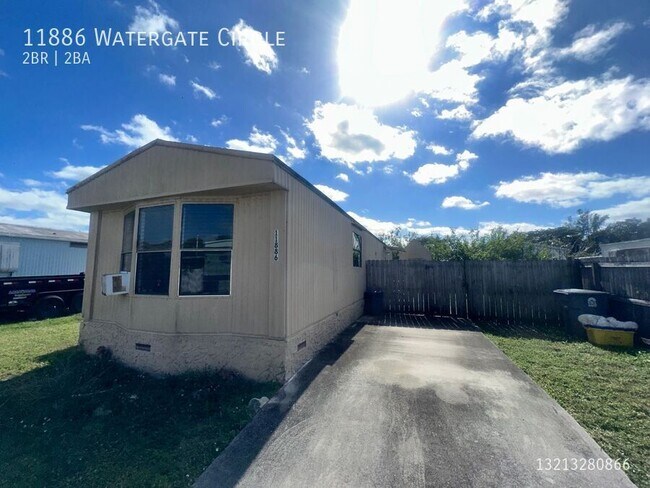 Building Photo - 11886 Watergate Cir