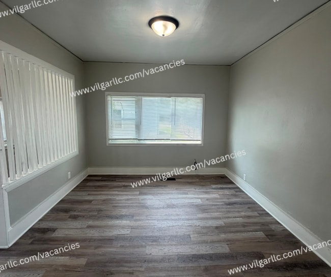 Building Photo - 1007 Becker St