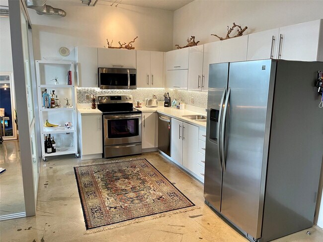 Building Photo - 444 N E St