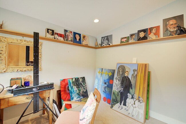 Building Photo - 4Bd/2.5Ba Seattle Home
