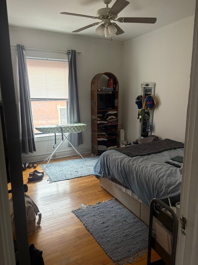 Building Photo - 3720 N Sheffield Ave