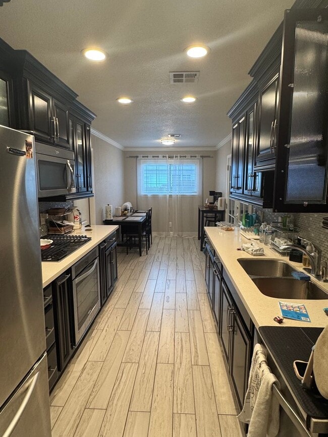 Building Photo - Home for Rent in Rio Linda