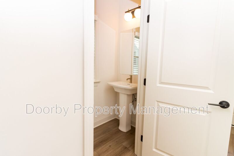 Building Photo - 1087 Cityscape Vw