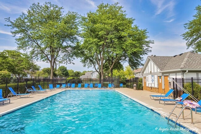 Building Photo - 226 Coventry Cir