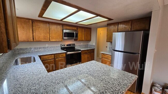 Building Photo - 2530 Keystone Ave