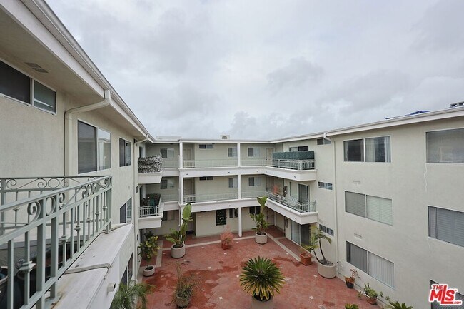 Building Photo - 1440 23rd St